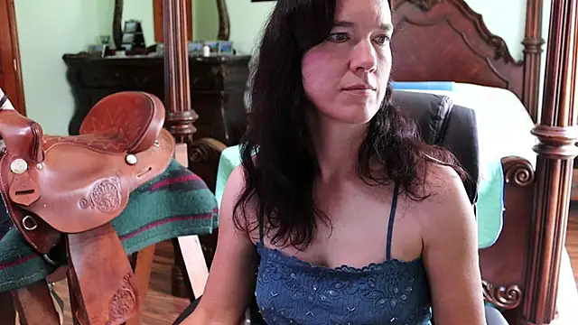 Snapshot of thornburyrose chatting on 6, 5, 2026 thornburyrose online show from 6, 5, 2026