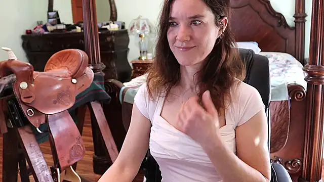 Snapshot of thornburyrose chatting on 19, 3, 2025 thornburyrose online show from 19, 3, 2025