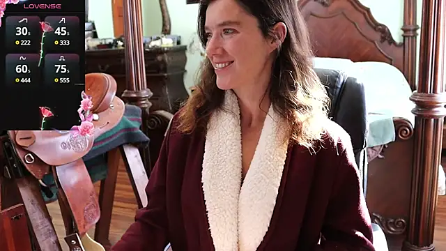 Snapshot of thornburyrose chatting on 17, 2, 2025 thornburyrose online show from 17, 2, 2025