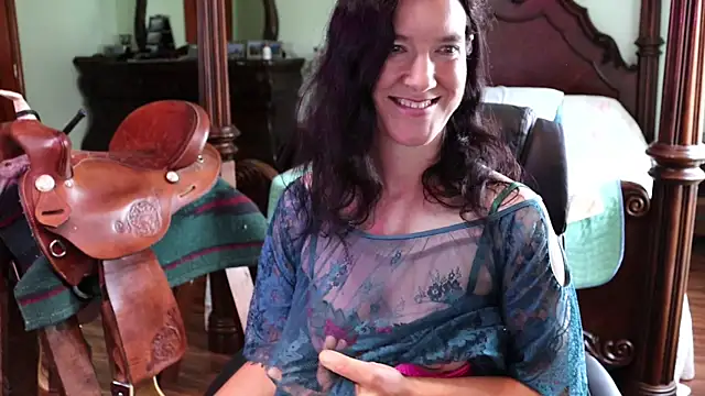 Snapshot of thornburyrose chatting on 30, 4, 2026 thornburyrose online show from 30, 4, 2026