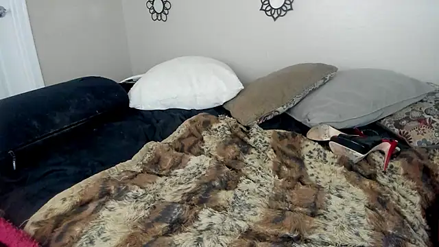 Snapshot of Lourdesnoir@xh chatting on 11, 11, 2025 Lourdesnoirxh online show from 11, 11, 2025