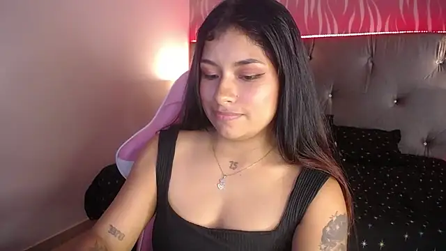 ChantalPetit online show from 4, 3, 2026