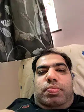 Snapshot of kaustubh45 chatting on 25, 11, 2025 kaustubh45 online show from 25, 11, 2025