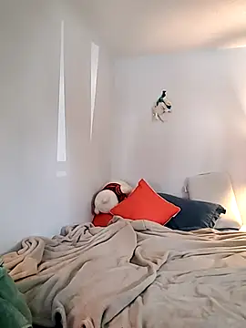 Scarlettishere online show from 12, 10, 2025