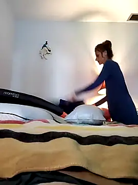 Scarlettishere online show from 19, 10, 2025