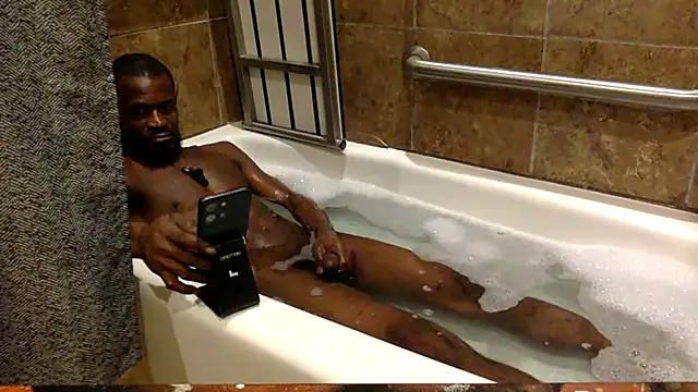 Maculine Stayr online show from 25, 11, 2025