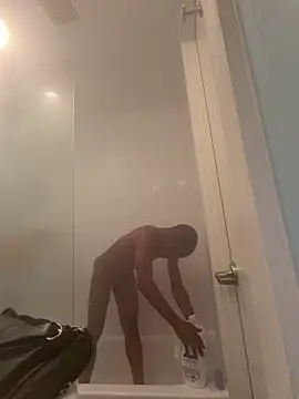 Maculine Stayr online show from 22, 4, 2026