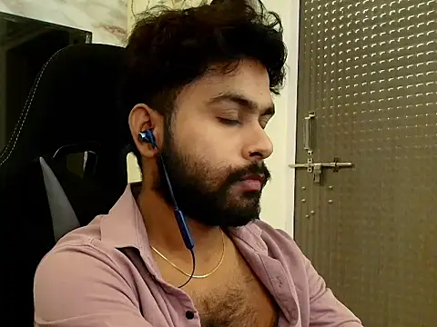 Snapshot of SHENOY3 chatting on 7, 6, 2026 SHENOY3 online show from 7, 6, 2026