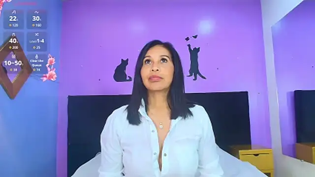 Shanon mature online show from 10, 3, 2026