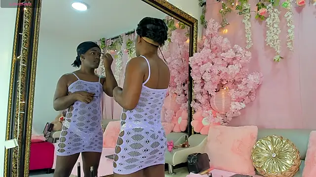 SammyGirlTS online show from 5, 4, 2026