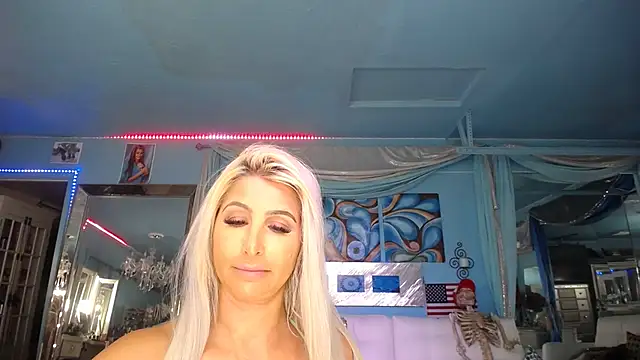 ADRIANNA FOX online show from 19, 3, 2025