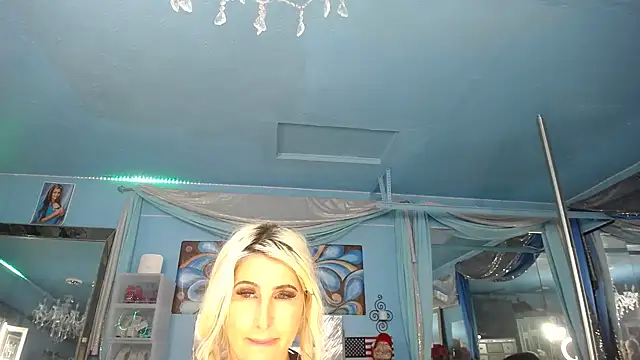 ADRIANNA FOX online show from 12, 4, 2026