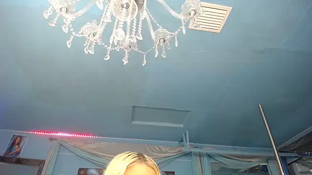 ADRIANNA FOX online show from 29, 5, 2026