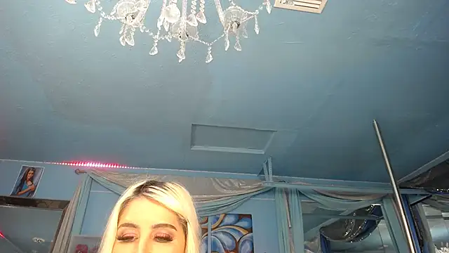 ADRIANNA FOX online show from 22, 12, 2025