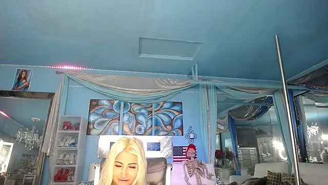 ADRIANNA FOX online show from 14, 1, 2026