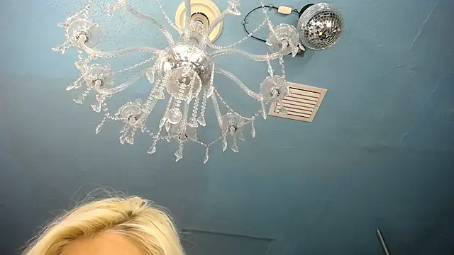 ADRIANNA FOX online show from 17, 10, 2025