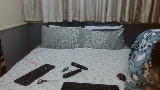 NaughtySisters online show from 20, 10, 2025