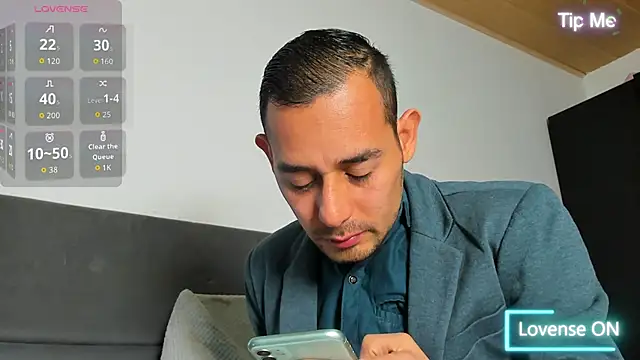 jhonyalzate2 online show from 12, 4, 2026