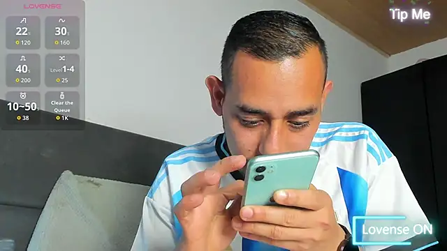 jhonyalzate2 online show from 1, 4, 2026