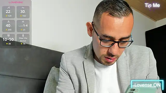 jhonyalzate2 online show from 22, 4, 2026