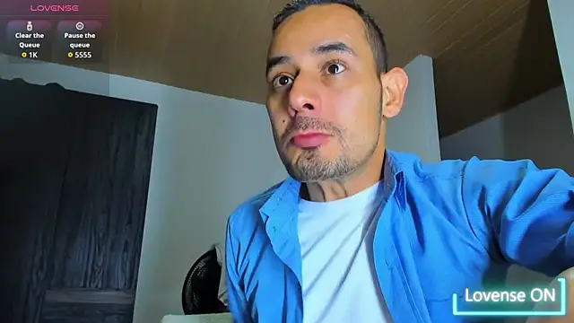 jhonyalzate2 online show from 30, 10, 2025