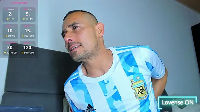 jhonyalzate2 online show from 26, 11, 2025