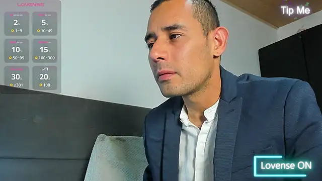 jhonyalzate2 online show from 6, 4, 2026