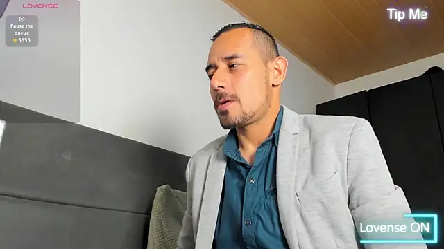 jhonyalzate2 online show from 21, 6, 2026