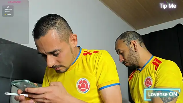 jhonyalzate2 online show from 18, 6, 2026