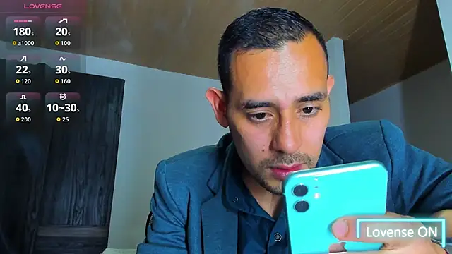 jhonyalzate2 online show from 29, 10, 2025