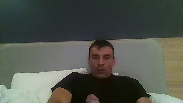 Snapshot of Hugebiglongcockcoupl chatting on 21, 12, 2025 Hugebiglongcockcoupl online show from 21, 12, 2025