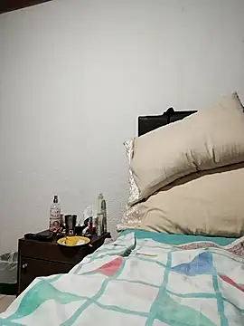 Vicky Rosse online show from 19, 10, 2025