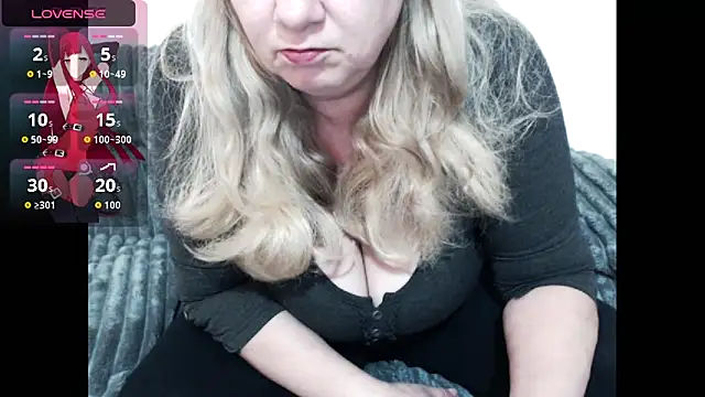 Snapshot of KendraSecret chatting on 9, 10, 2025 KendraSecret online show from 9, 10, 2025