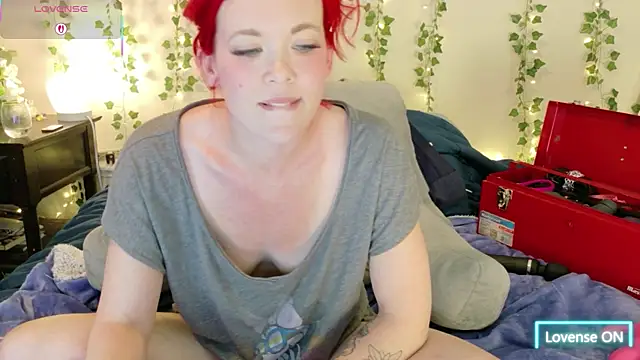 Snapshot of thetinyblue chatting on 21, 6, 2026 thetinyblue online show from 21, 6, 2026