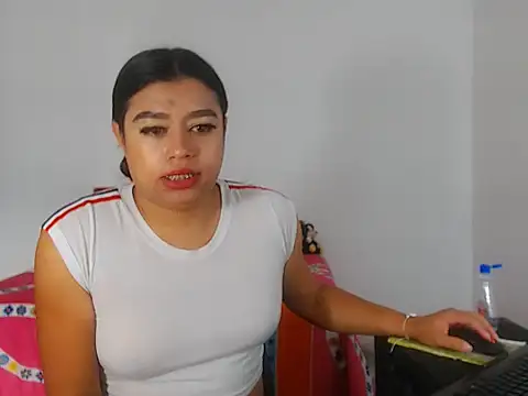 Snapshot of katrinawillff chatting on 23, 7, 2026 katrinawillff online show from 23, 7, 2026