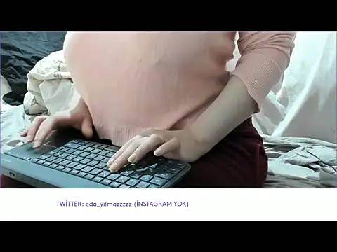 Snapshot of sexy_modelll chatting on 18, 11, 2025 sexy modelll online show from 18, 11, 2025