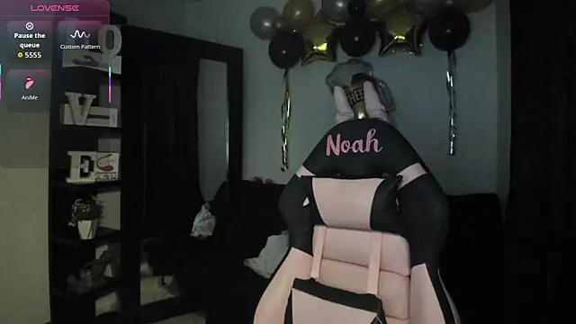 NoahWilliams  online show from 3, 10, 2025