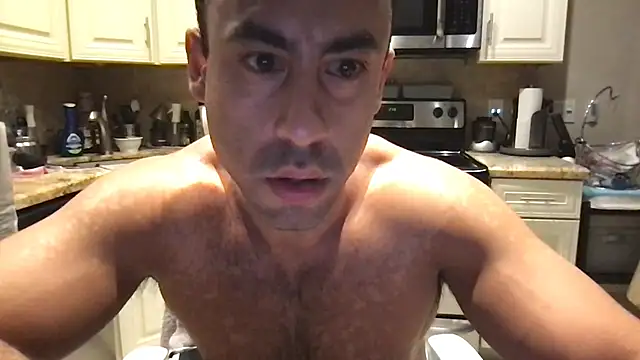 Snapshot of BigGuyMuscle chatting on 18, 6, 2026 BigGuyMuscle online show from 18, 6, 2026