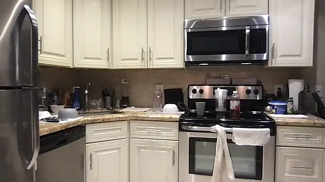 BigGuyMuscle online show from 2, 12, 2025