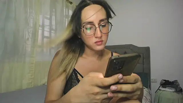 Snapshot of andrea_hills chatting on 27, 1, 2025 andrea hills online show from 27, 1, 2025