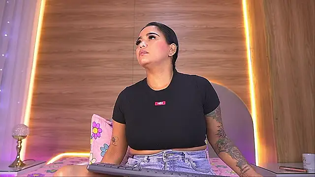 alexaa walker online show from 8, 3, 2026