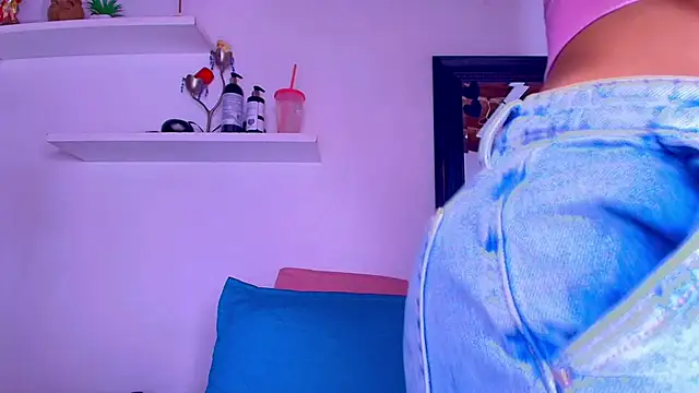 Snapshot of alexaa_walker chatting on 22, 2, 2025 alexaa walker online show from 22, 2, 2025