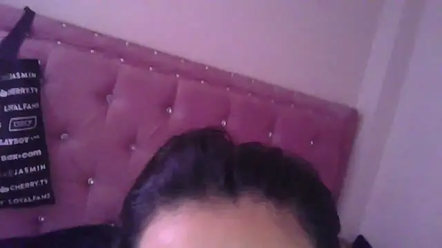 Snapshot of annarose19 chatting on 27, 11, 2025 annarose19 online show from 27, 11, 2025