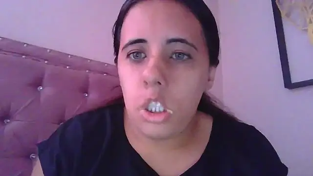 Snapshot of annarose19 chatting on 7, 10, 2025 annarose19 online show from 7, 10, 2025