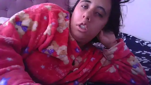 Snapshot of annarose19 chatting on 24, 10, 2025 annarose19 online show from 24, 10, 2025