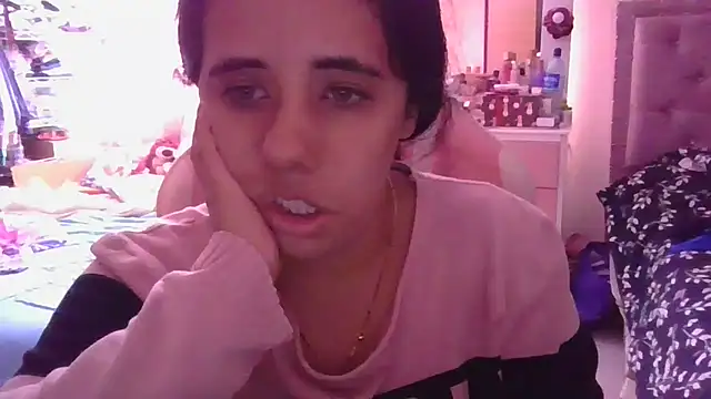 Snapshot of annarose19 chatting on 3, 3, 2025 annarose19 online show from 3, 3, 2025