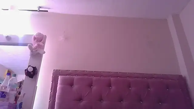 Snapshot of annarose19 chatting on 31, 10, 2025 annarose19 online show from 31, 10, 2025