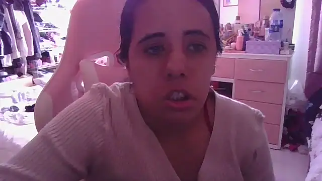 Snapshot of annarose19 chatting on 10, 10, 2025 annarose19 online show from 10, 10, 2025