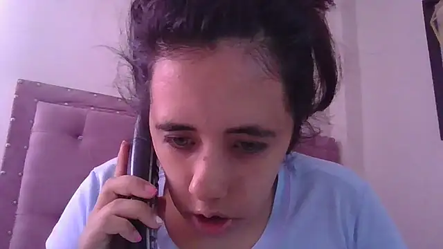 Snapshot of annarose19 chatting on 11, 9, 2025 annarose19 online show from 11, 9, 2025