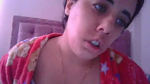 Snapshot of annarose19 chatting on 1, 3, 2025 annarose19 online show from 1, 3, 2025